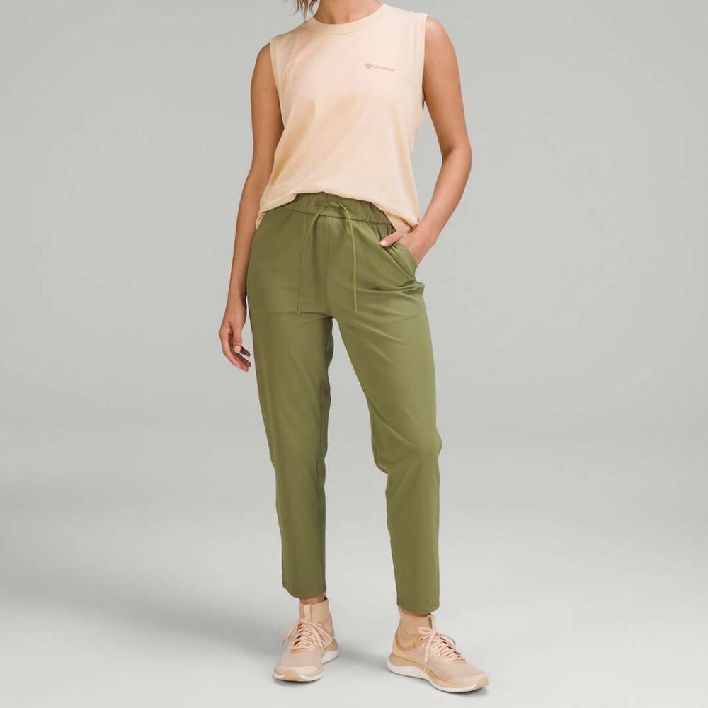 EUC Lululemon Stretch High-Rise Pant 7/8 Length in Bronze Green Size 4